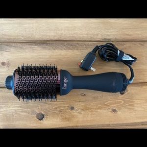 Lange blow dry brush